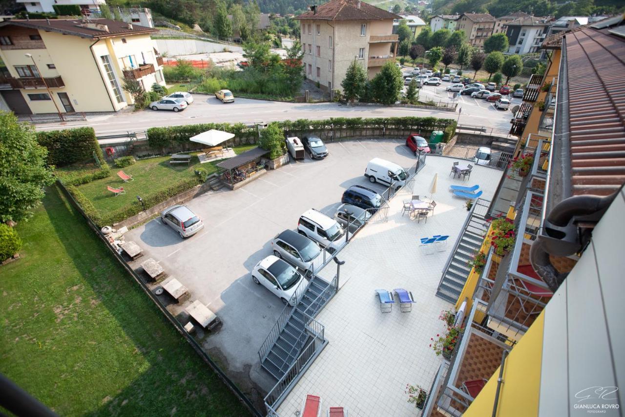 Hotel Posta Comano Terme Exteriör bild