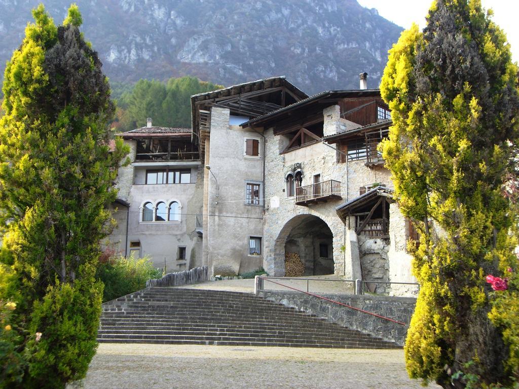 Hotel Posta Comano Terme Exteriör bild