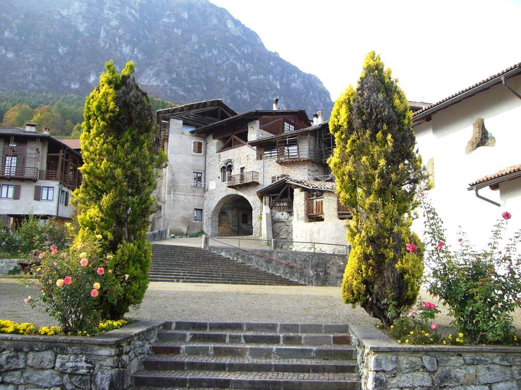 Hotel Posta Comano Terme Exteriör bild