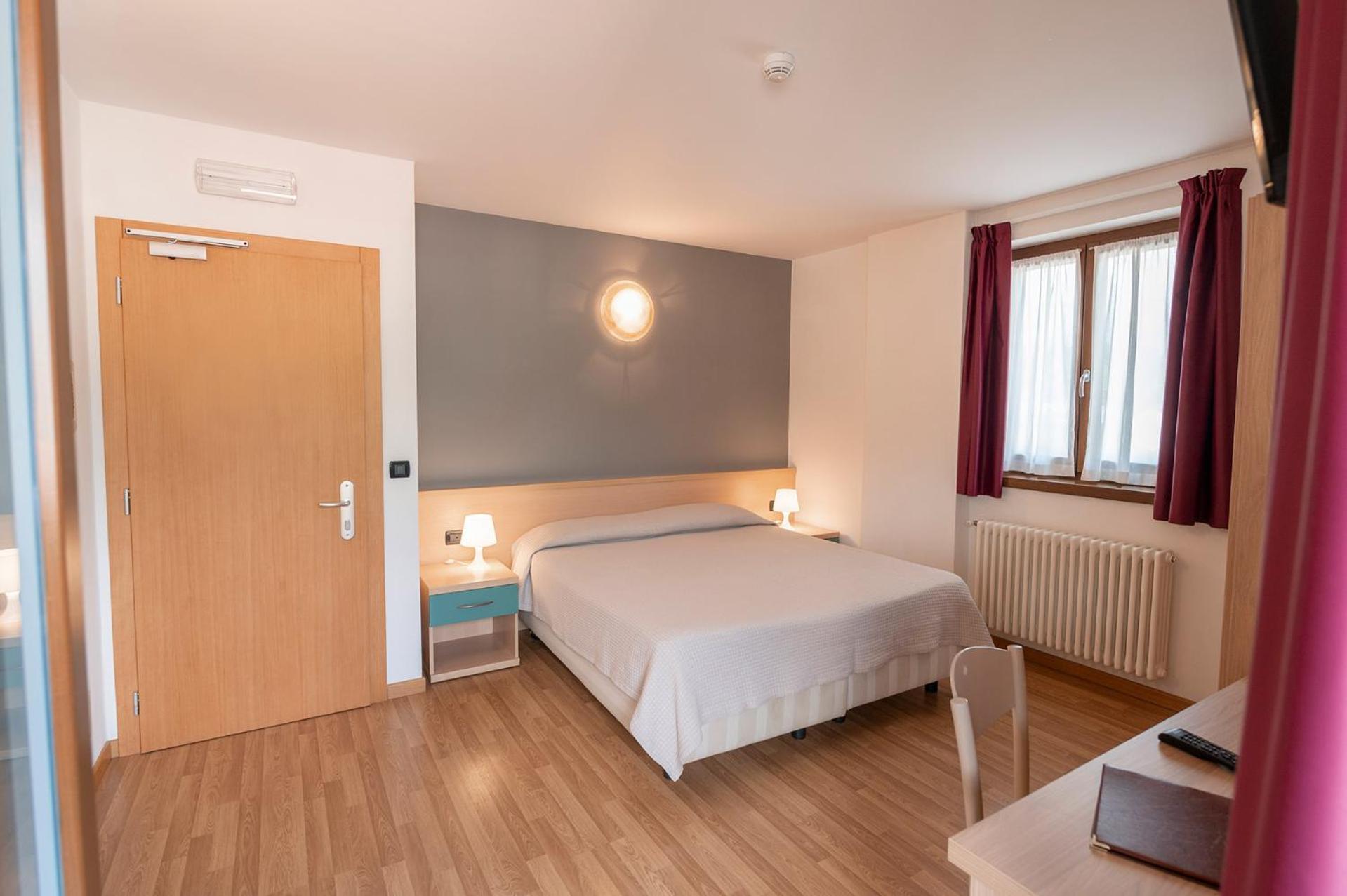 Hotel Posta Comano Terme Exteriör bild