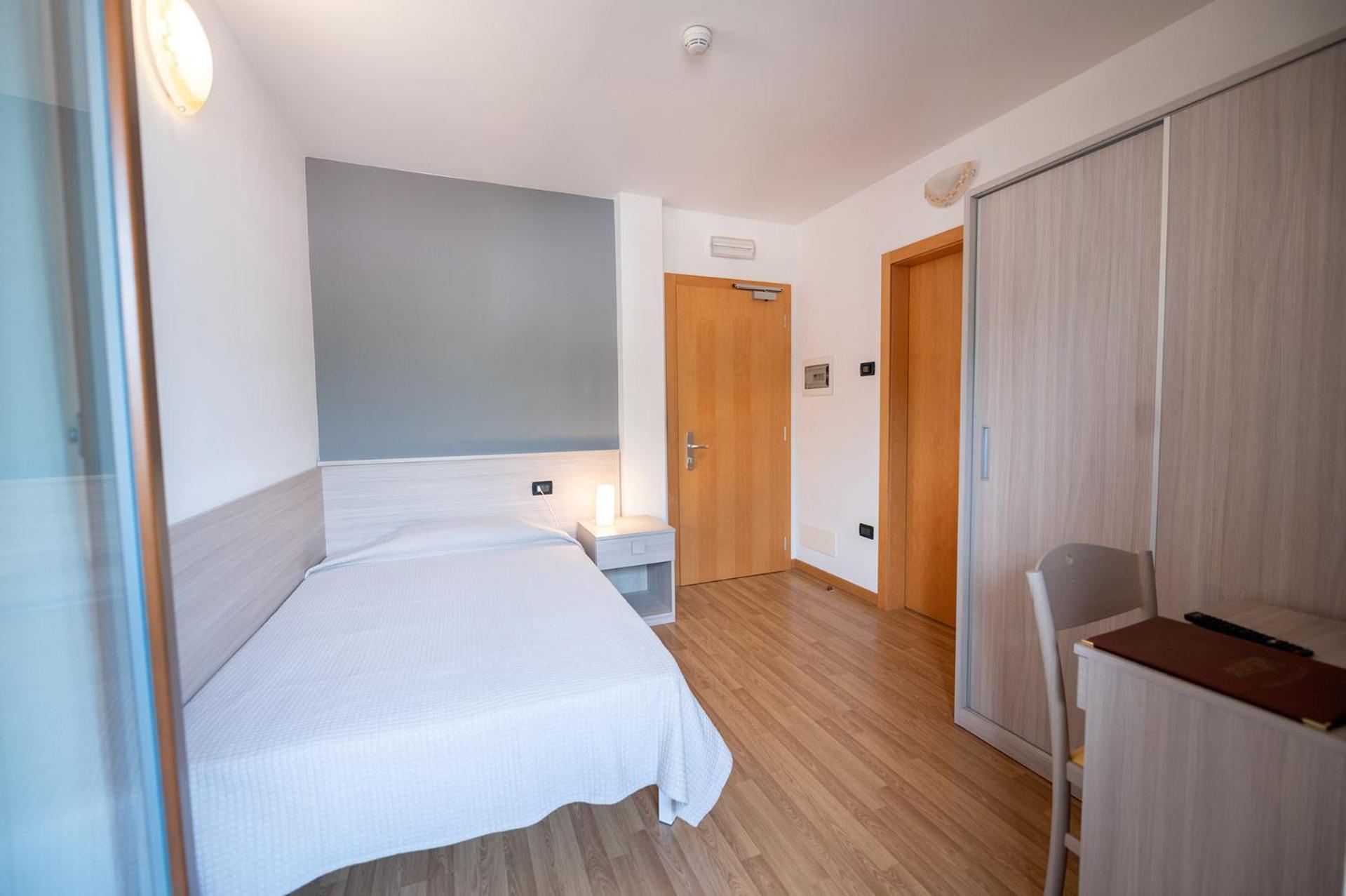 Hotel Posta Comano Terme Exteriör bild
